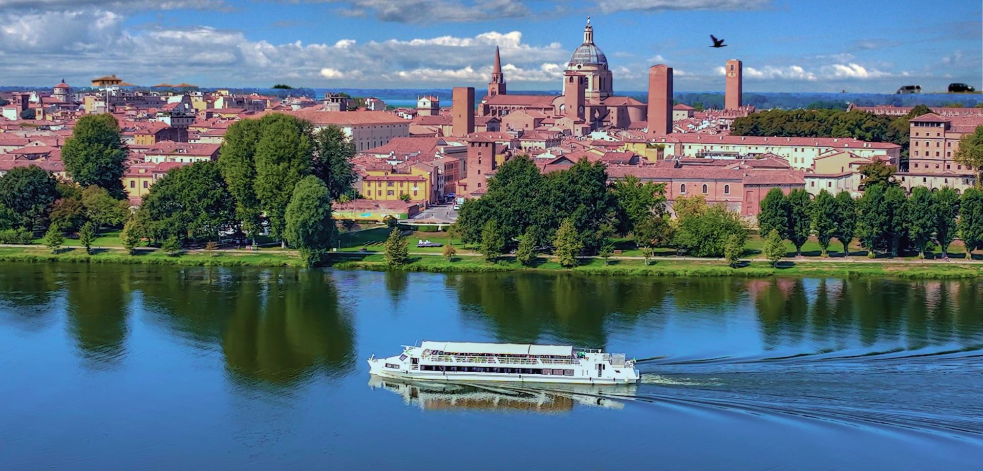 Mantova, navigazione sul Po e sbrisolona festival